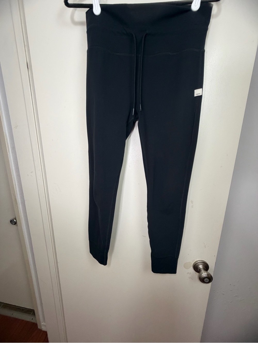 Vuori Daily Black High Rise 4Way Stretch 7/8 Drawcord Form BlissBlend Leggings M - Picture 9 of 16